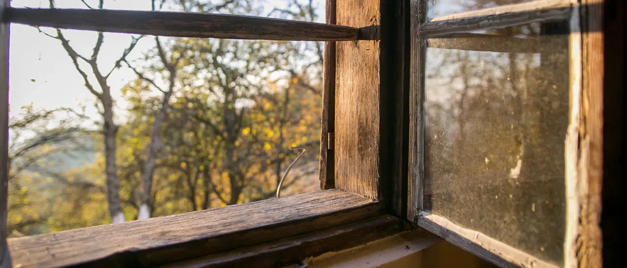 Fenster undicht - Was tun? Anzeichen Hilfsmittel & Lösungen
