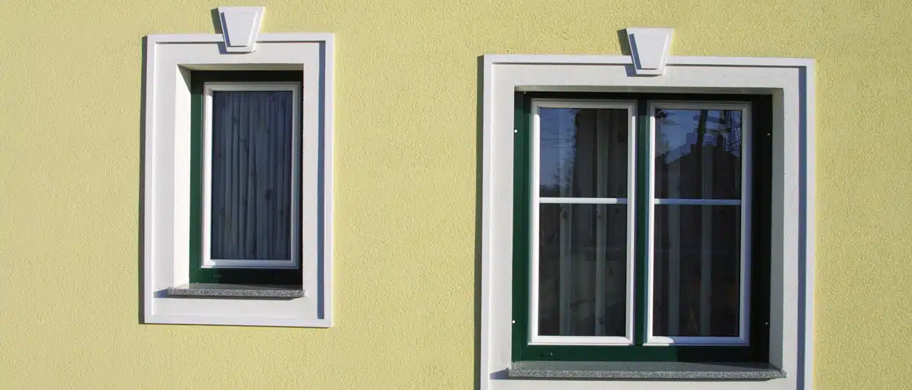 Fenster Rahmen grün - Flügel weiß - Made by Fenster-Schmidinger