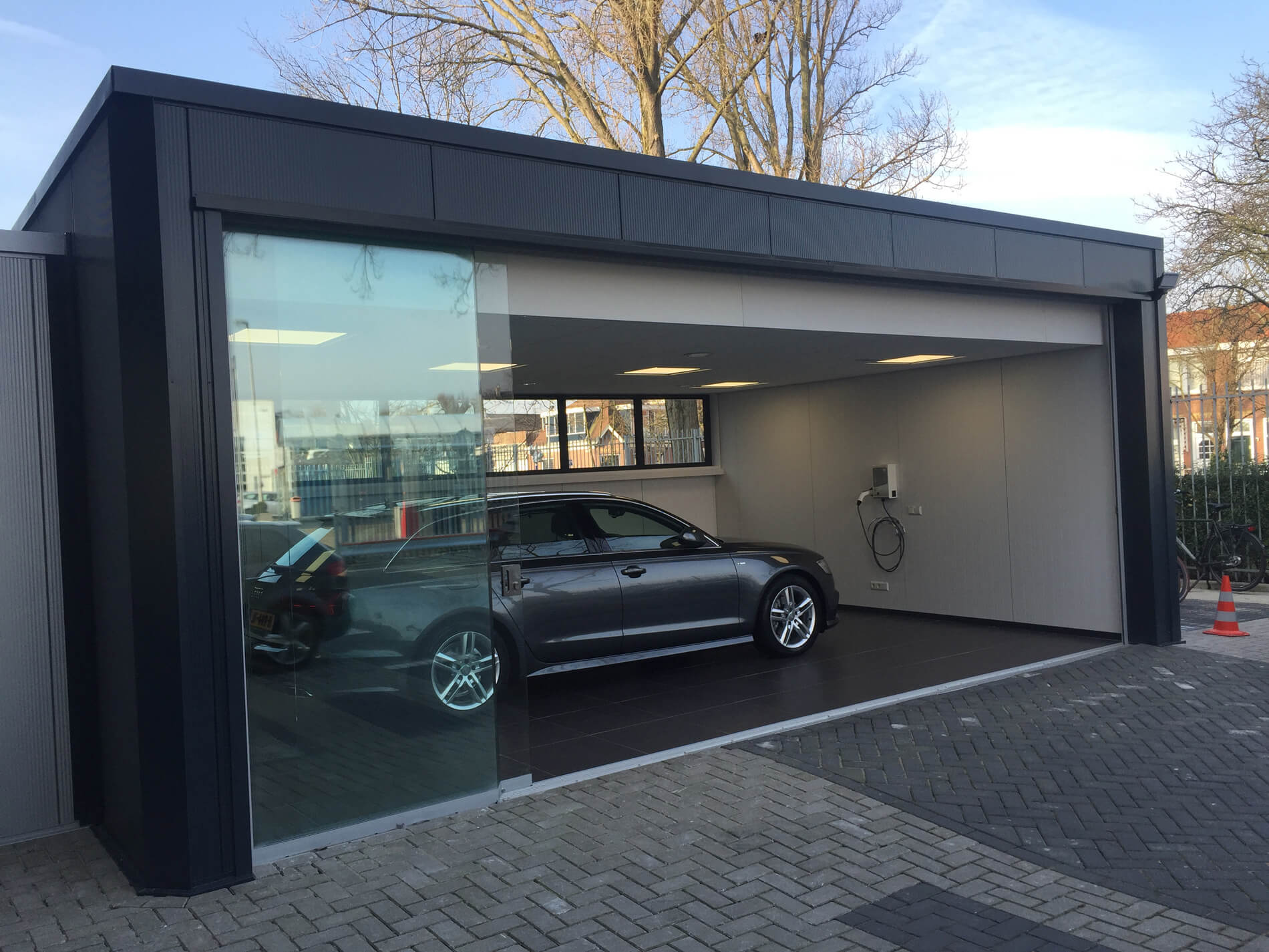 Glasschiebewand für Autogarage - Referenzen