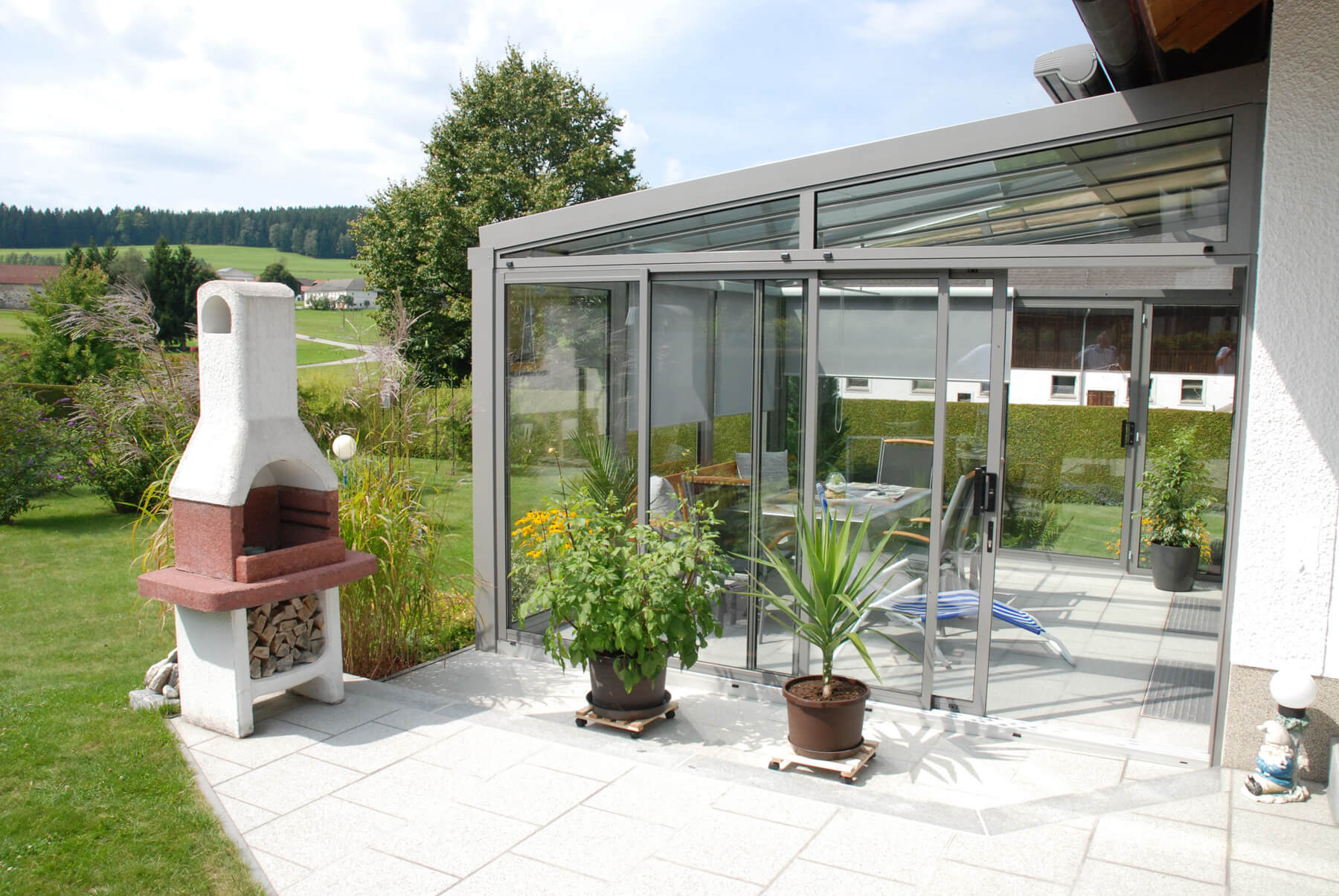 Moderner Sommergarten in Aluminium